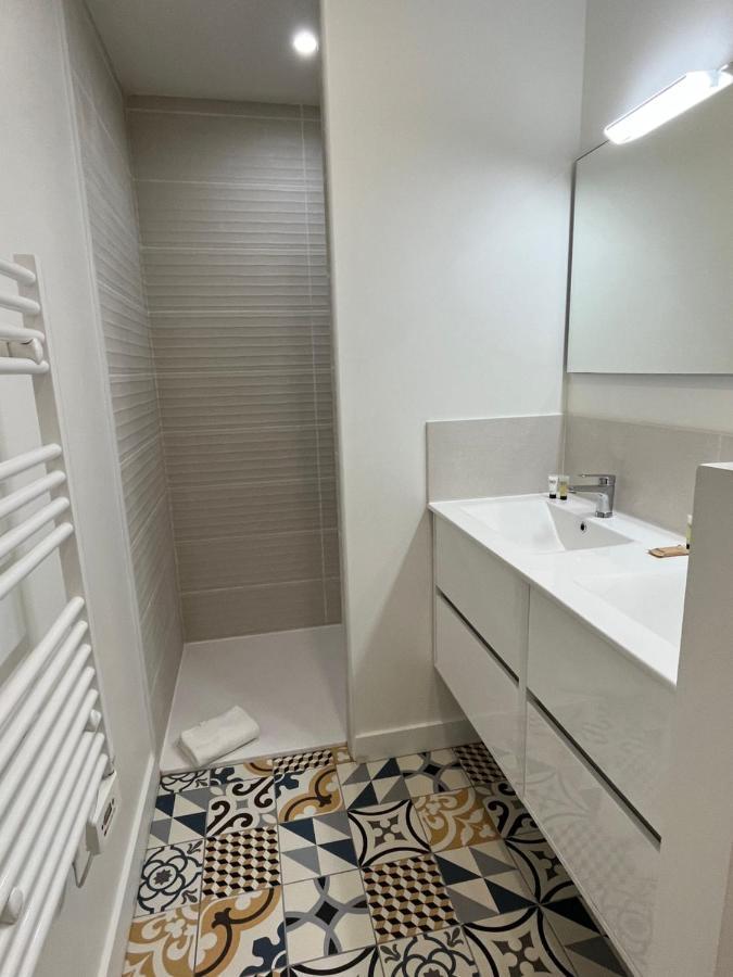 Bella, Joli Appt Renove Dans Le Bourg Apartment Ouistreham Ngoại thất bức ảnh